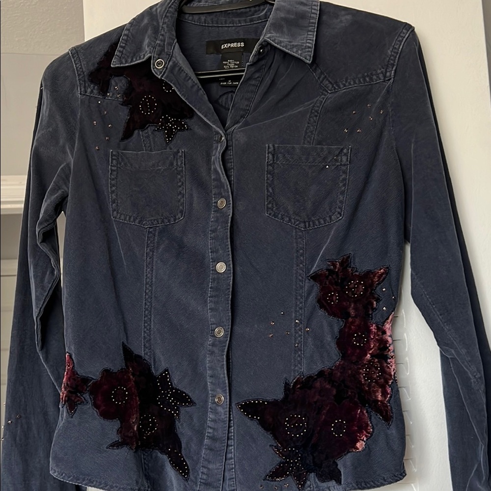 Express Charcoal Shirt with Burgundy Floral Accents